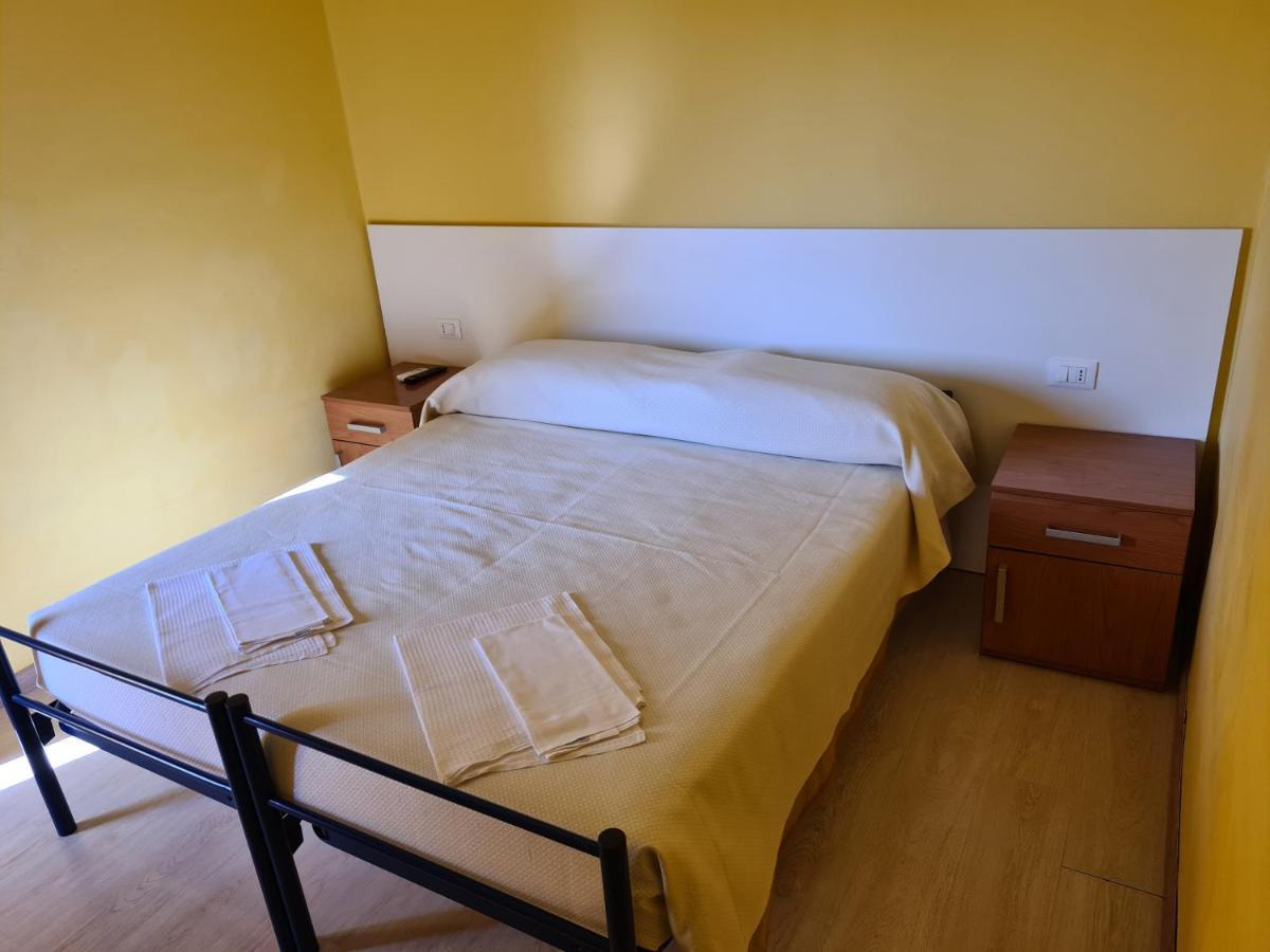 New Napoleonico Hotell Bondeno Exteriör bild